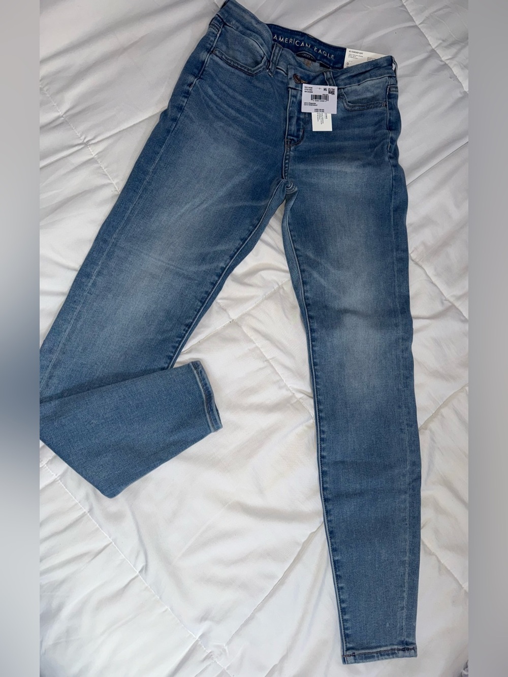 Women’s NWT AE Curvy High Rise Skinny Jeans